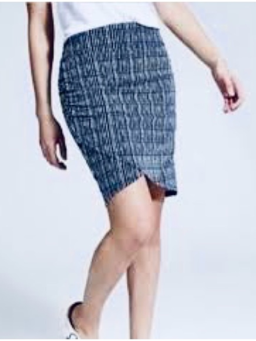 ATHLETA Kickback Faux Wrap Figure Flattering Navy and White  Skirt
